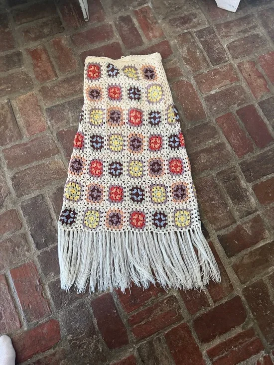 ⭐️POL Fringed Granny Square Crochet Skirt⭐️ - Picture 6 of 6